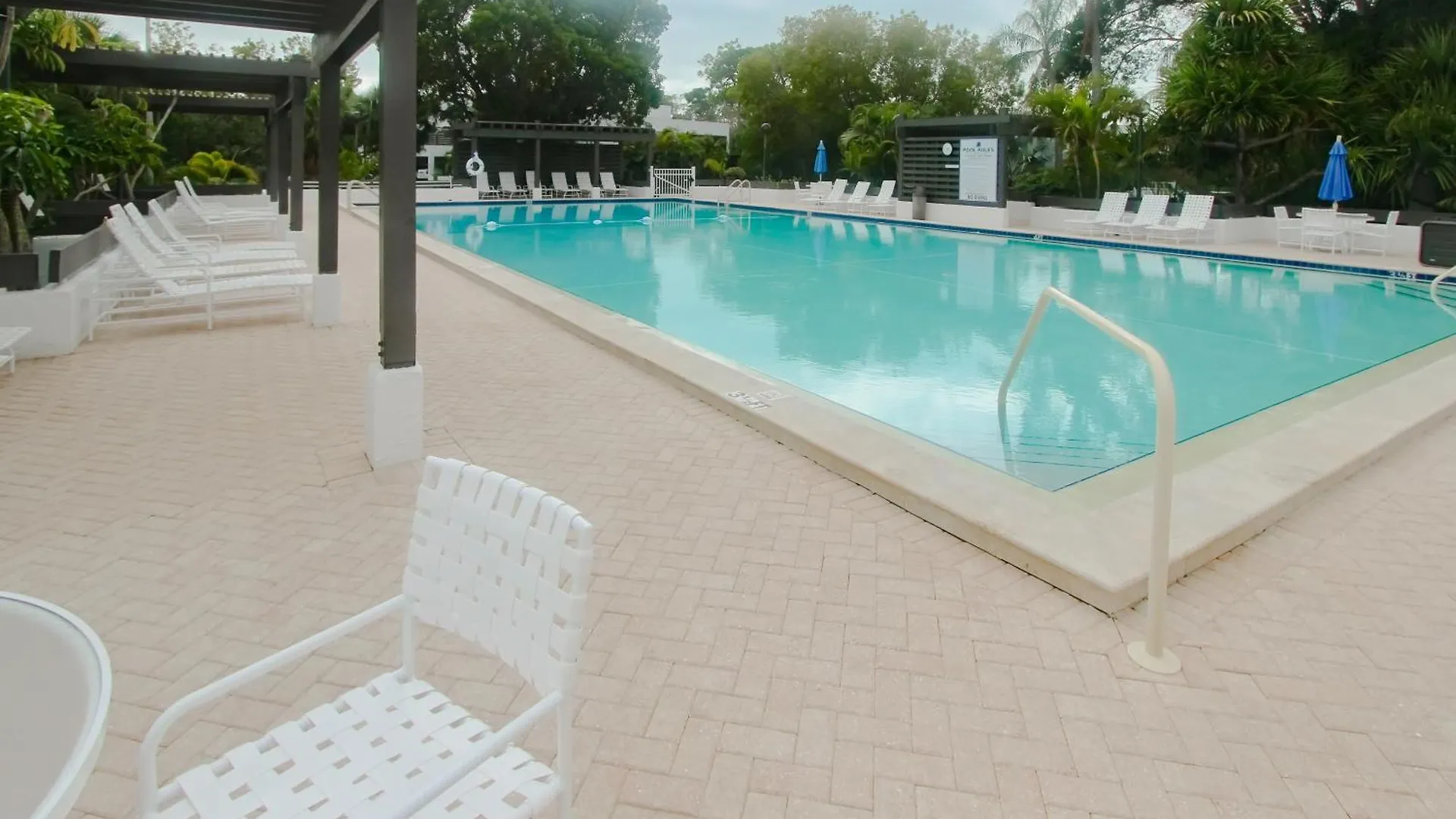 Island Breeze Sanctuary Apartment Longboat Key
