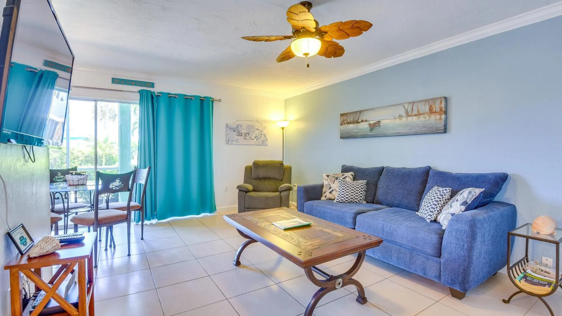 Gulf Getaway With Porch And Direct Access! Apartment