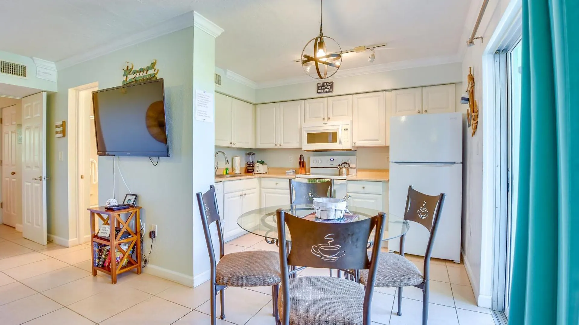 Gulf Getaway With Porch And Direct Access! *