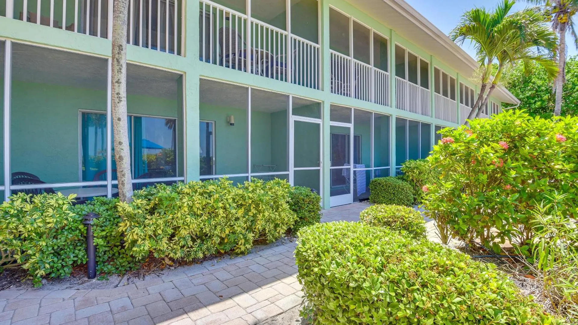 Gulf Getaway With Porch And Direct Access!