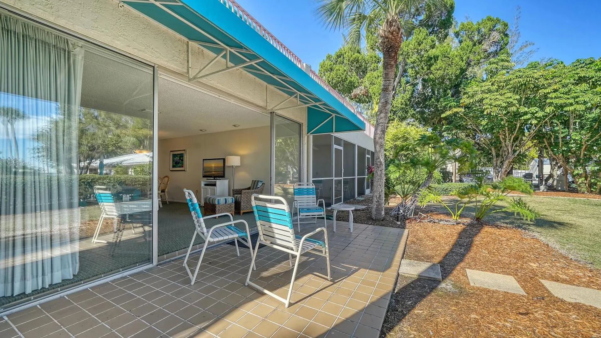 White Sands Of Longboat Apartment