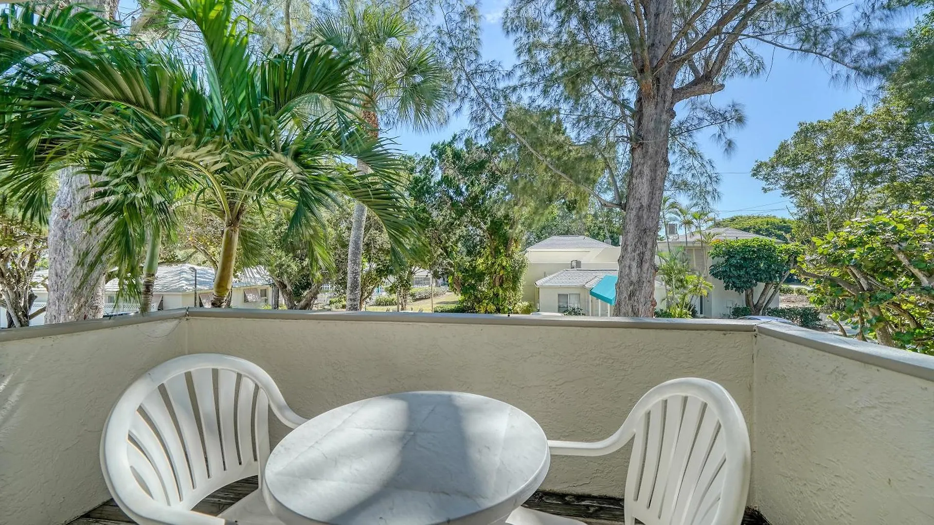 White Sands Of Longboat Apartment *