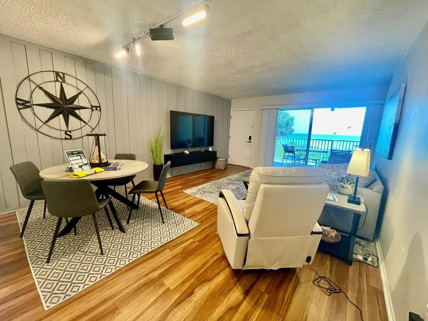 7th Heaven Apartment *