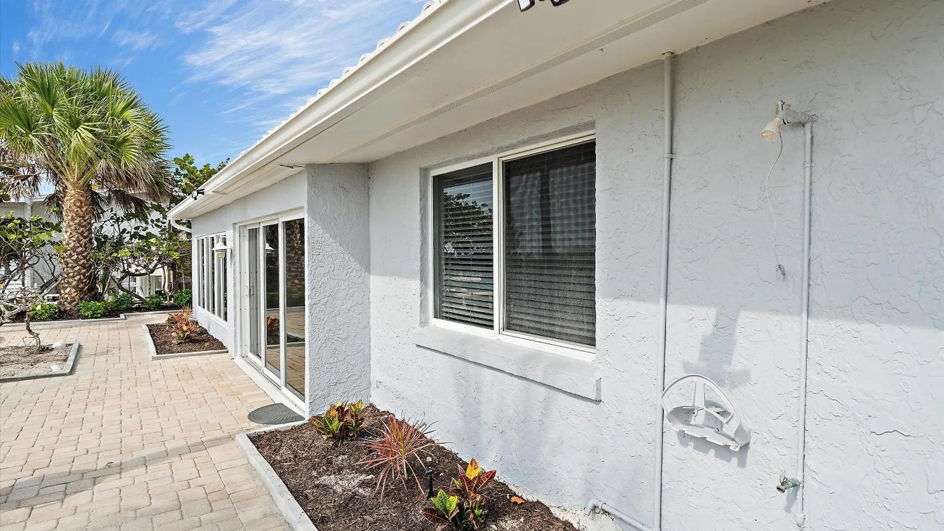 Hermanas 3 * Longboat Key