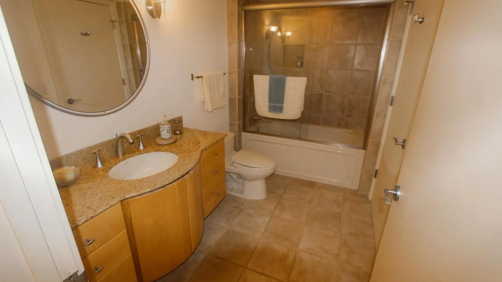 Island Time Hideaway Apartment