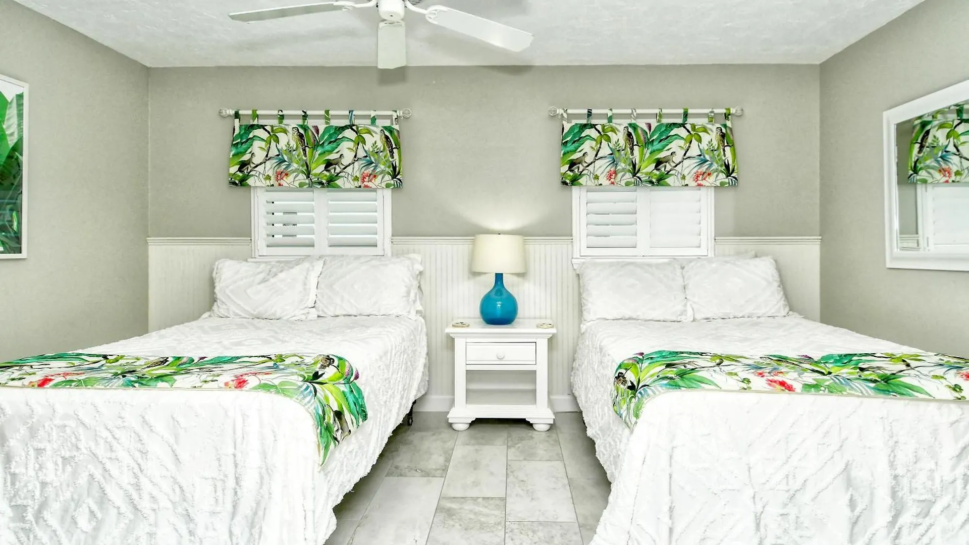 Laplaya 108b: Gulf View Retreat With Private Balcony *