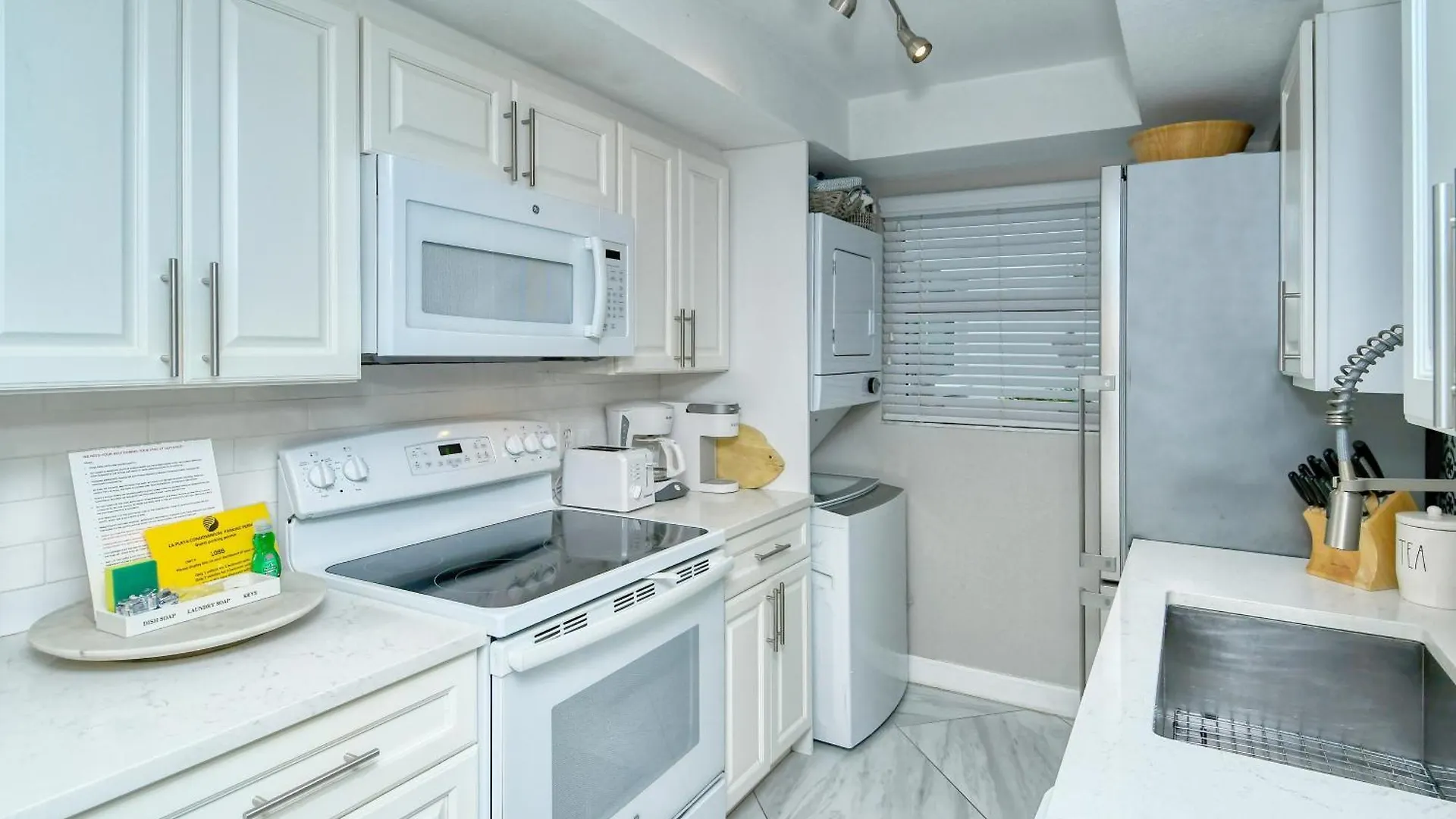Laplaya 108b: Gulf View Retreat With Private Balcony
