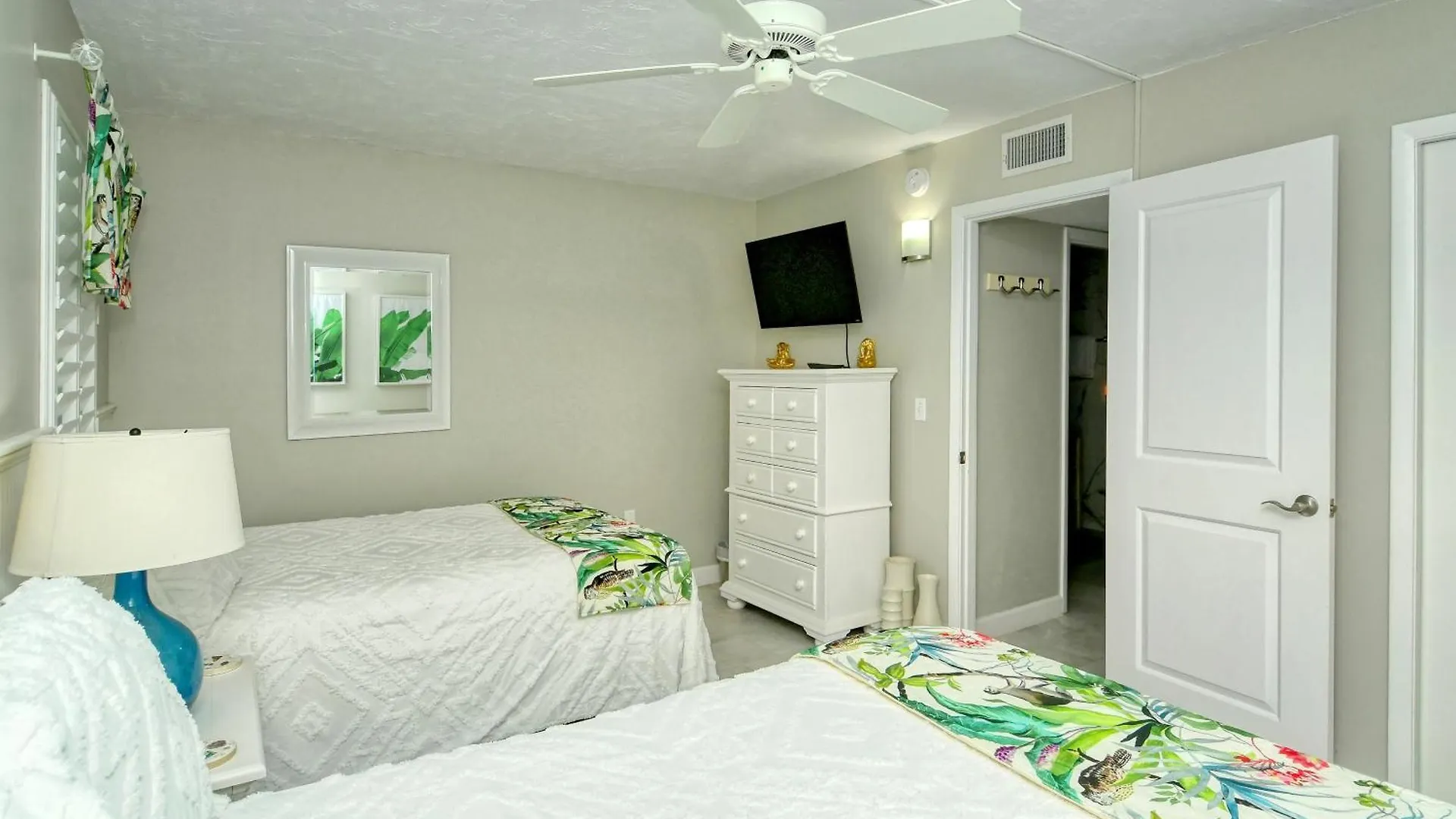 Laplaya 108b: Gulf View Retreat With Private Balcony Apartment
