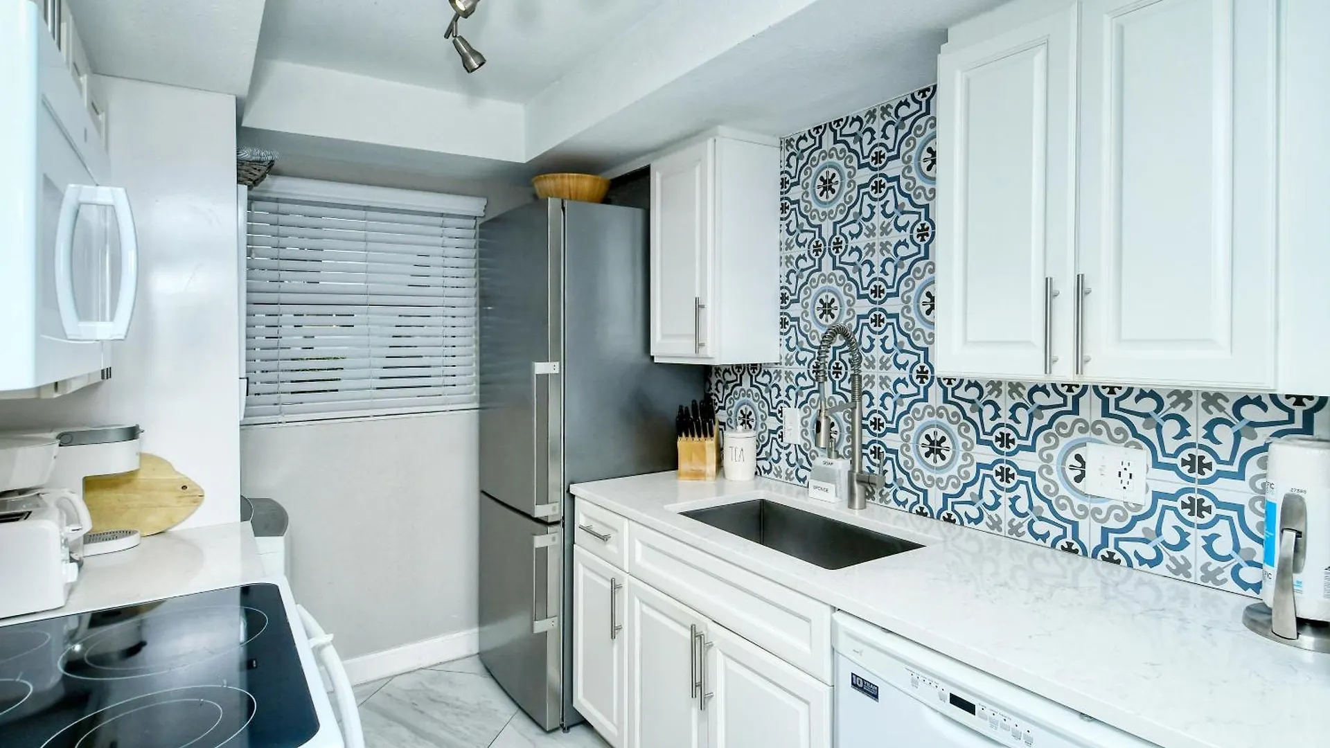 Apartment Laplaya 108b: Gulf View Retreat With Private Balcony Longboat Key