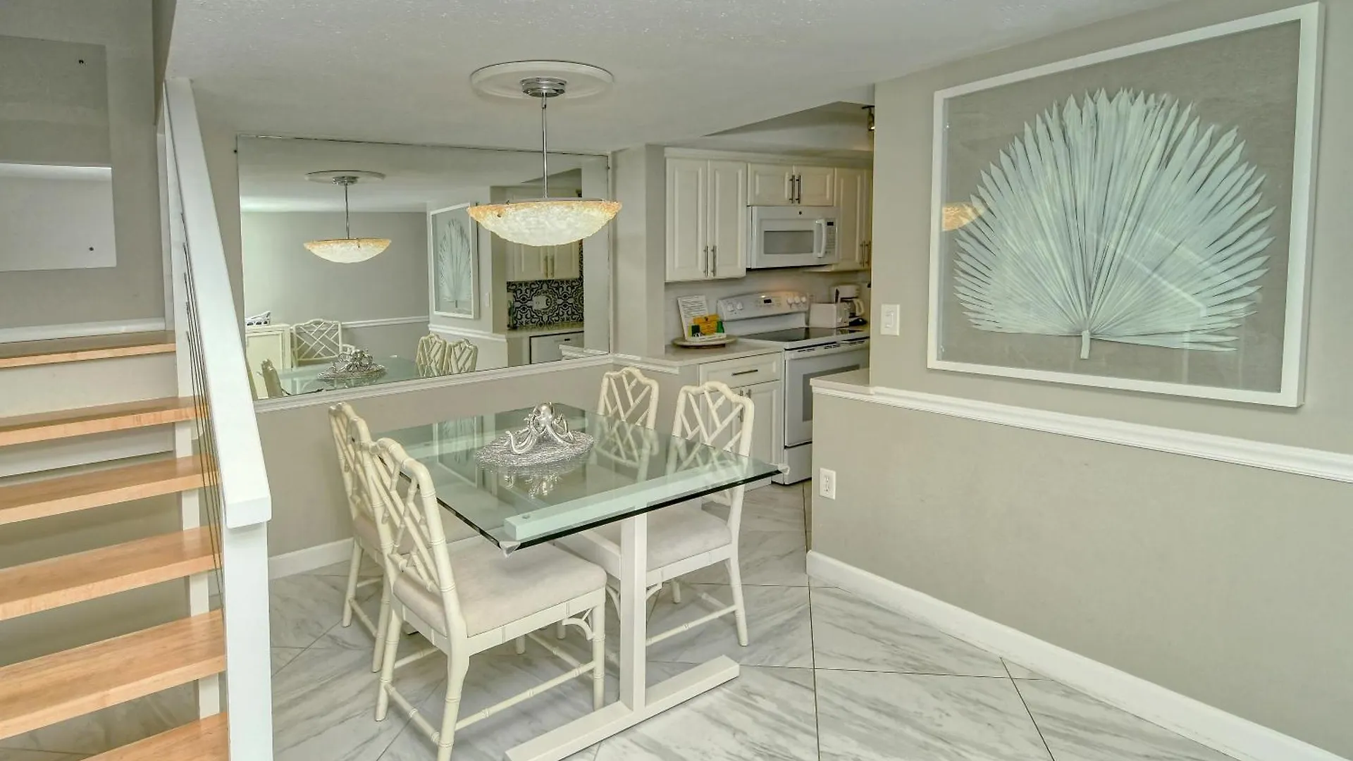 Laplaya 108b: Gulf View Retreat With Private Balcony Longboat Key