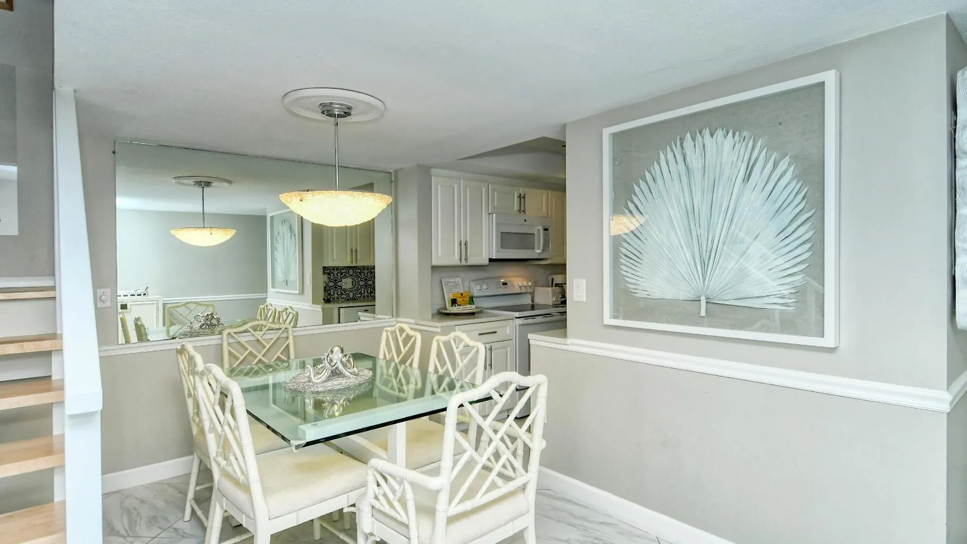 Laplaya 108b: Gulf View Retreat With Private Balcony