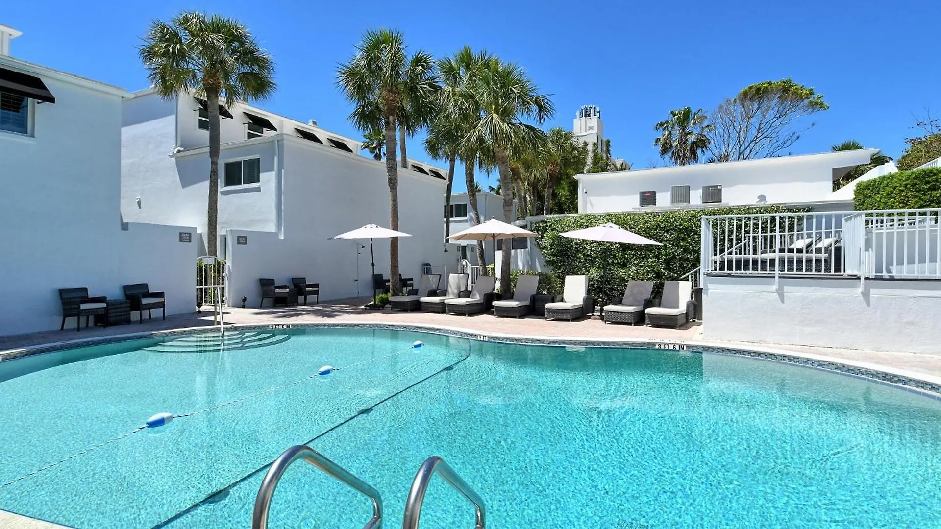 Laplaya 102e-tropical Garden View Near The Pool! Apartment