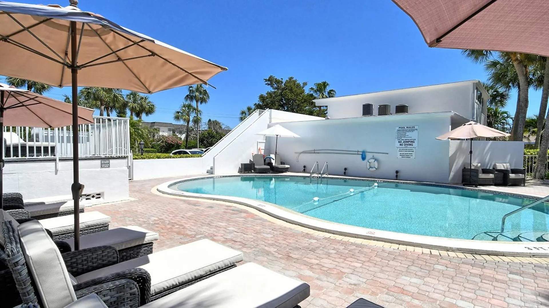 Laplaya 102e-tropical Garden View Near The Pool! *