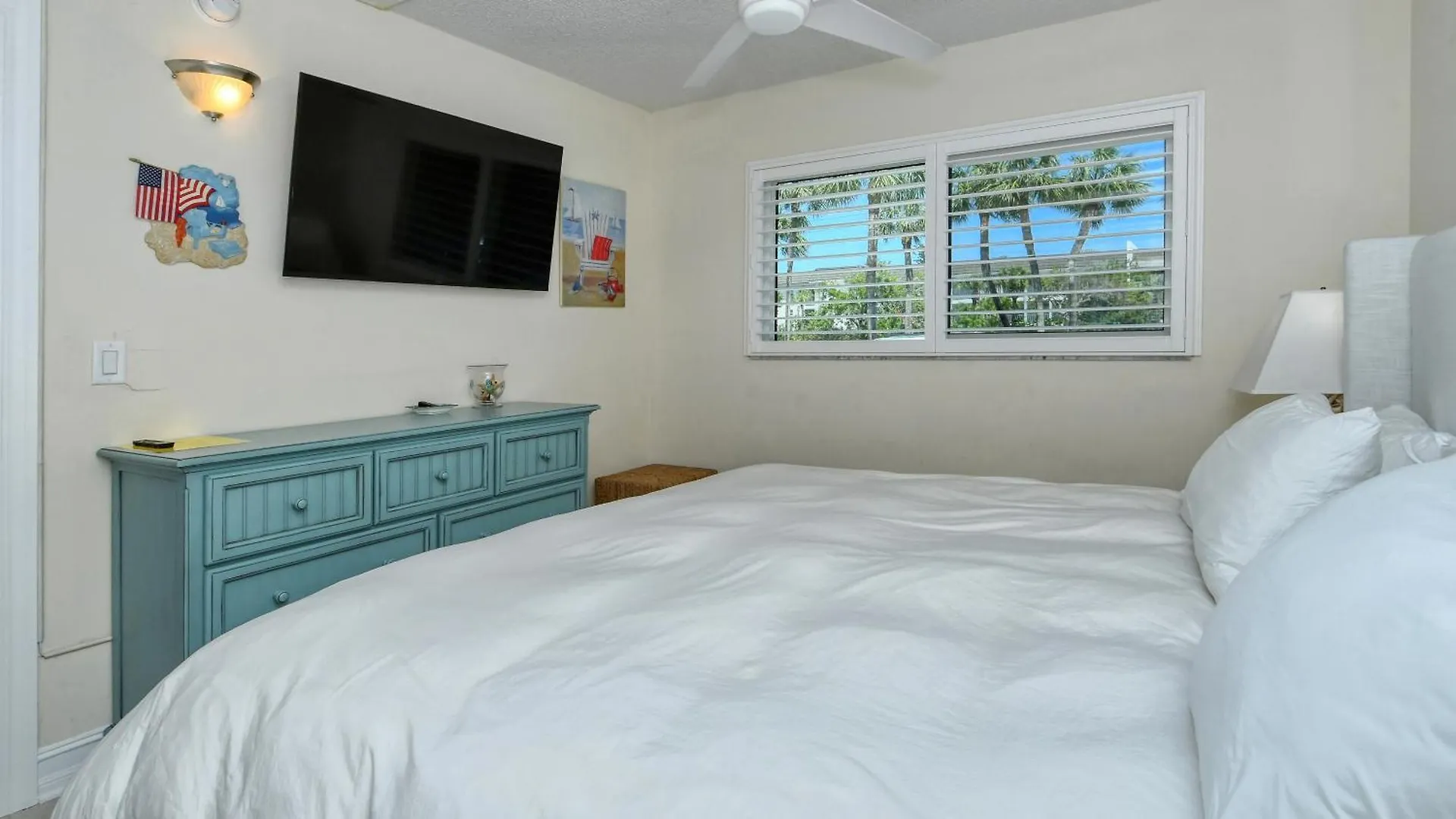 Laplaya 102e-tropical Garden View Near The Pool! Longboat Key