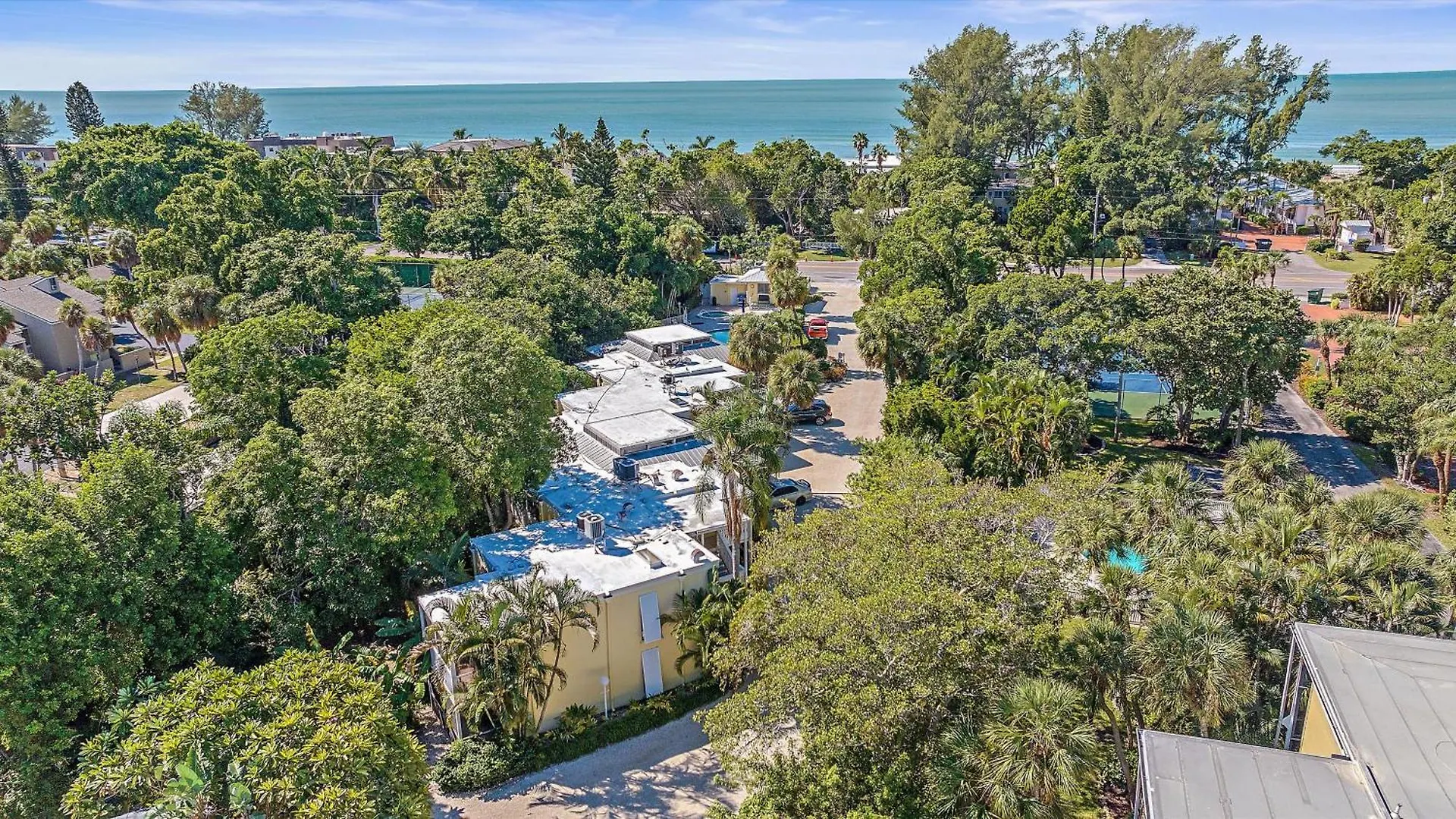 Just Beachy Apartment