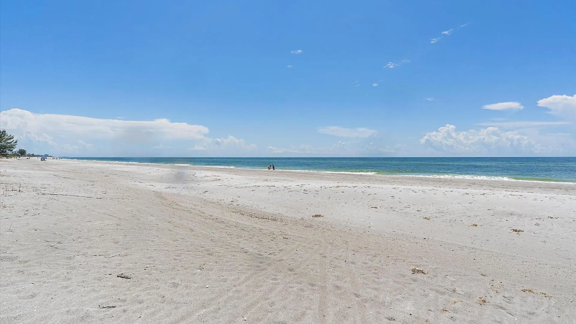 Just Beachy Apartment *