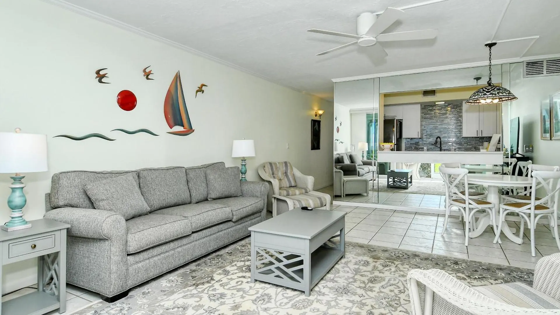 Laplaya 106a Front Just Steps To The White And Turquoise Gulf Of Mexico Apartment Longboat Key