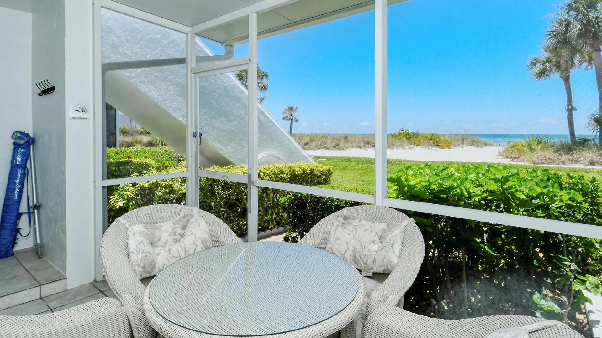 Laplaya 106a Front Just Steps To The White And Turquoise Gulf Of Mexico Apartment *
