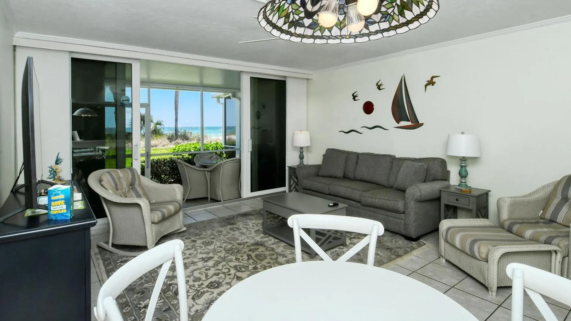 Laplaya 106a Front Just Steps To The White And Turquoise Gulf Of Mexico Longboat Key