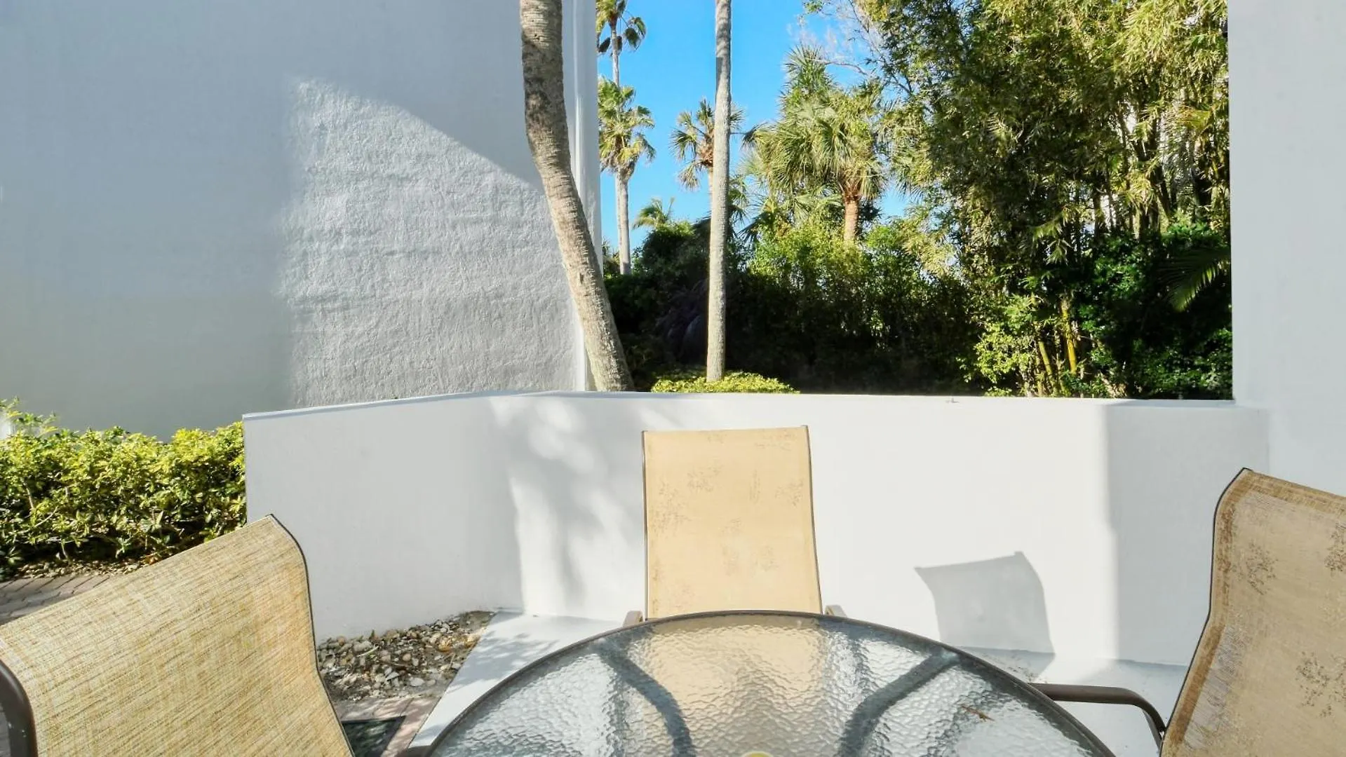 Laplaya 104e Perfectly Located Near The Path To The Just Steps From The Pool * Longboat Key