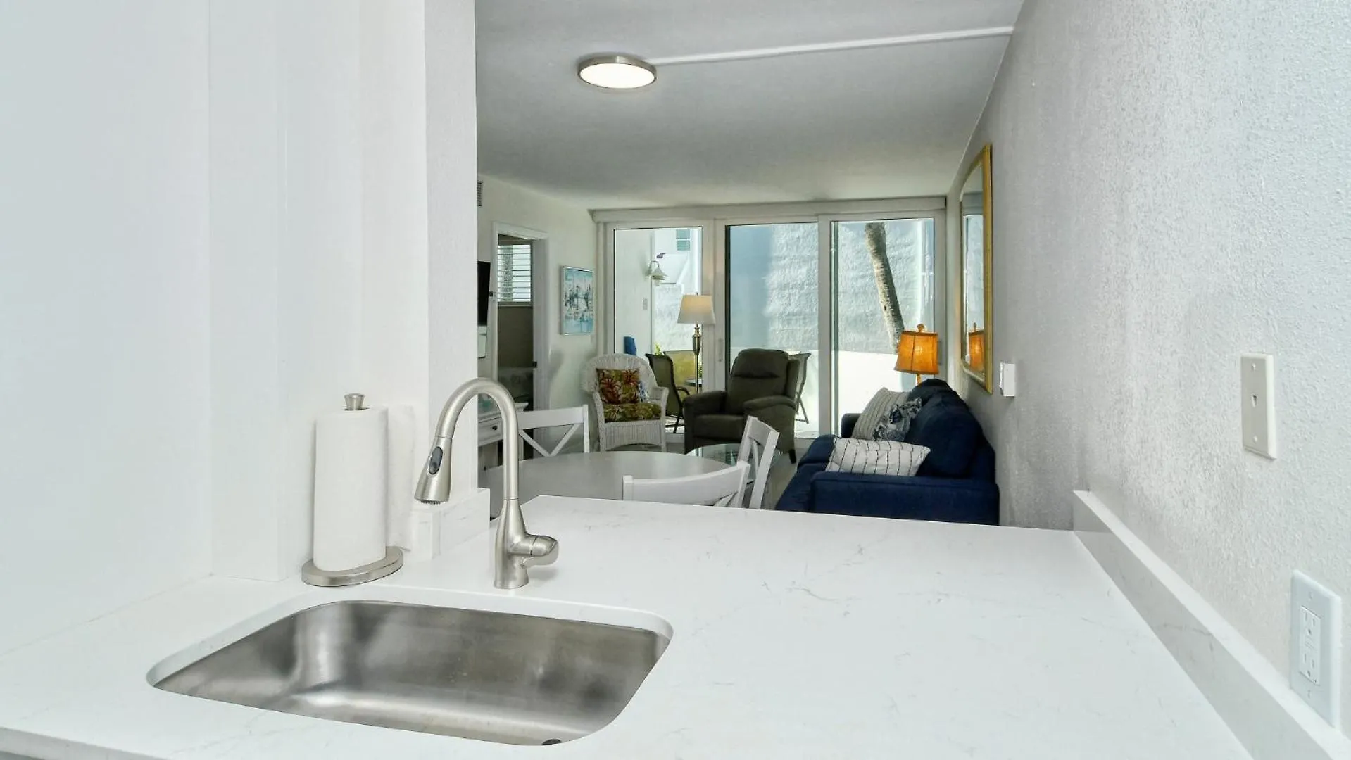 Laplaya 104e Perfectly Located Near The Path To The Just Steps From The Pool Apartment *