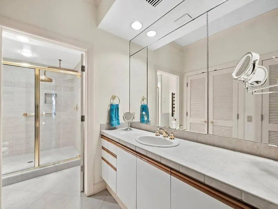 Waterfront, Spa/pool, Private Paradise On Lbk! Apartment Longboat Key