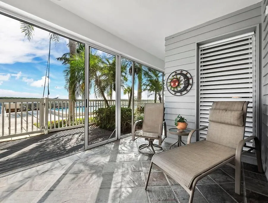 Waterfront, Spa/pool, Private Paradise On Lbk!