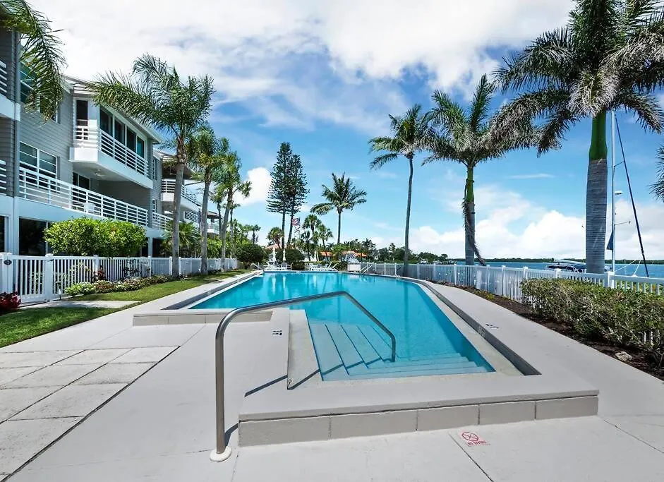 Apartment Waterfront, Spa/pool, Private Paradise On Lbk!
