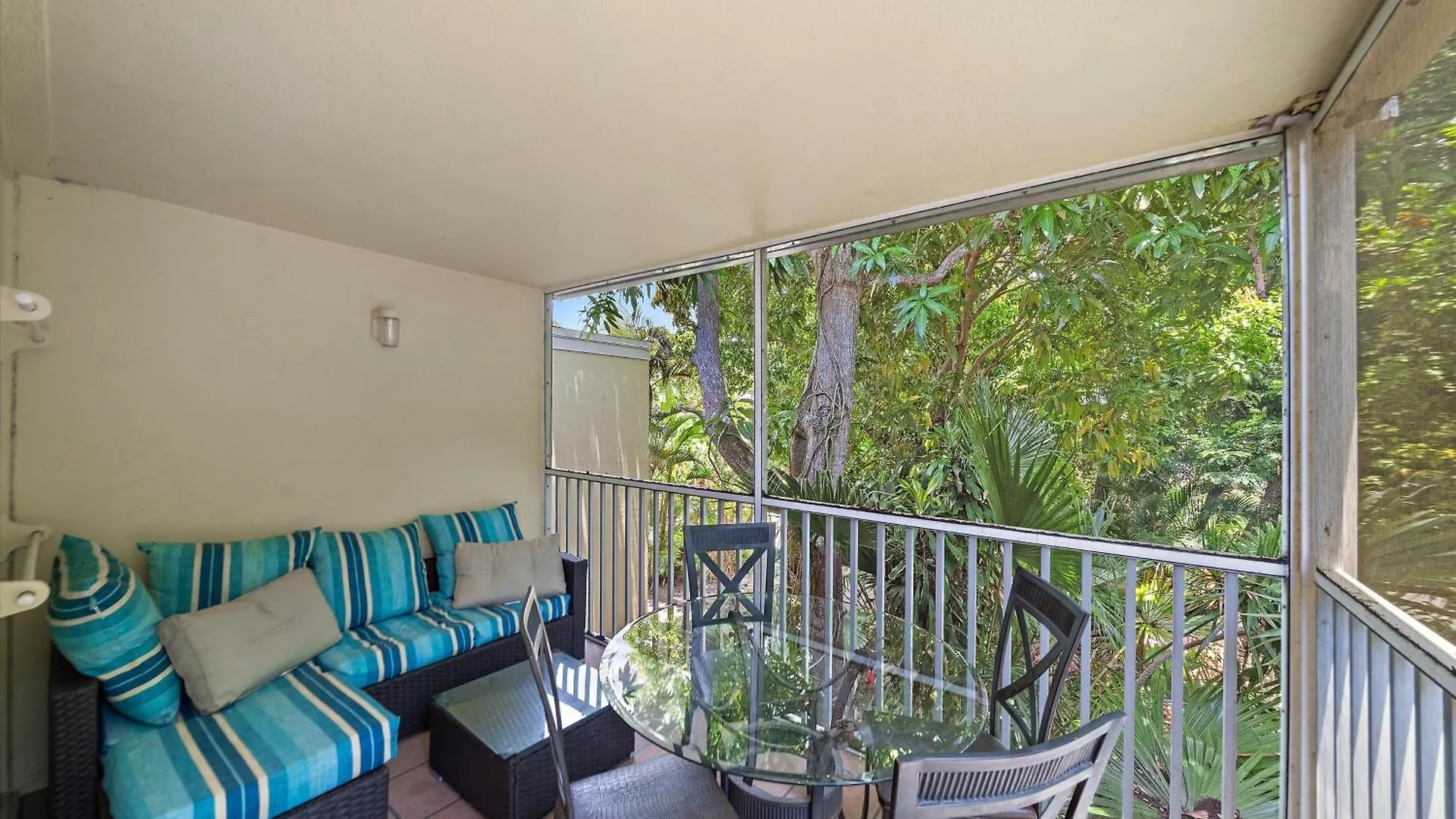 Just Beachy Apartment Longboat Key