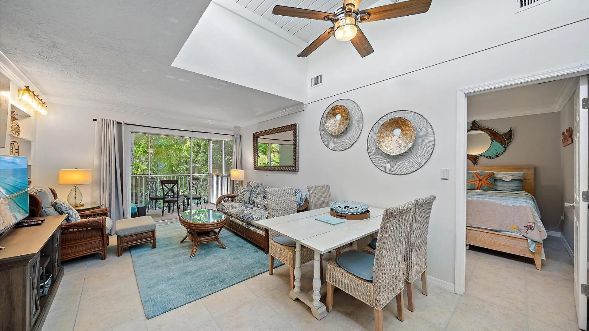Just Beachy Apartment Longboat Key
