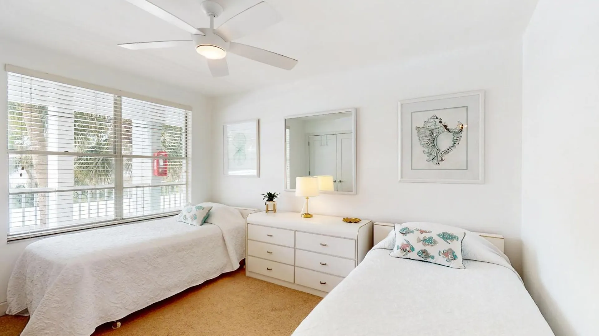 Another Day In Paradise Apartment