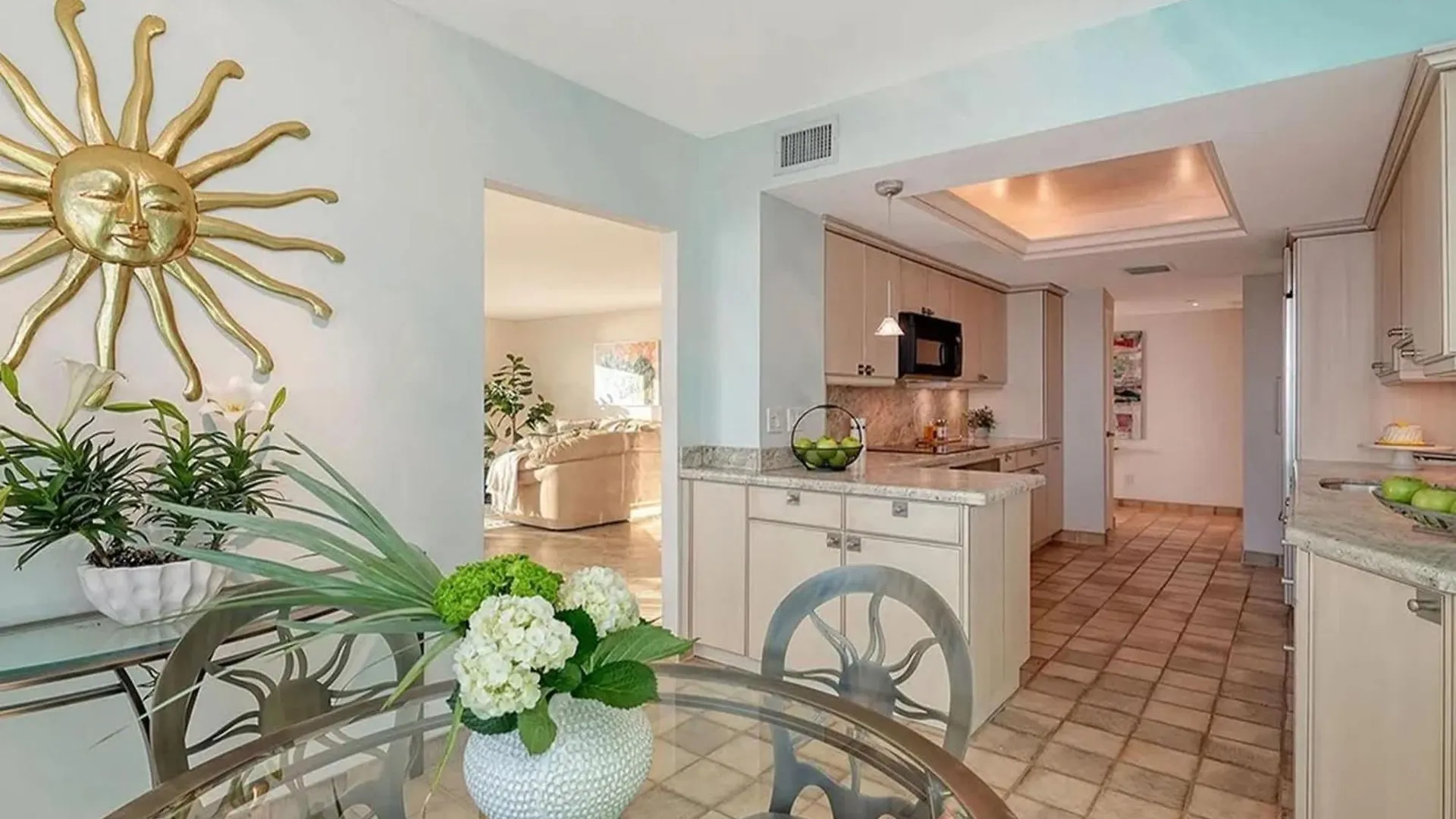 Beachfront Stunning Gulf Views In Apartment Longboat Key