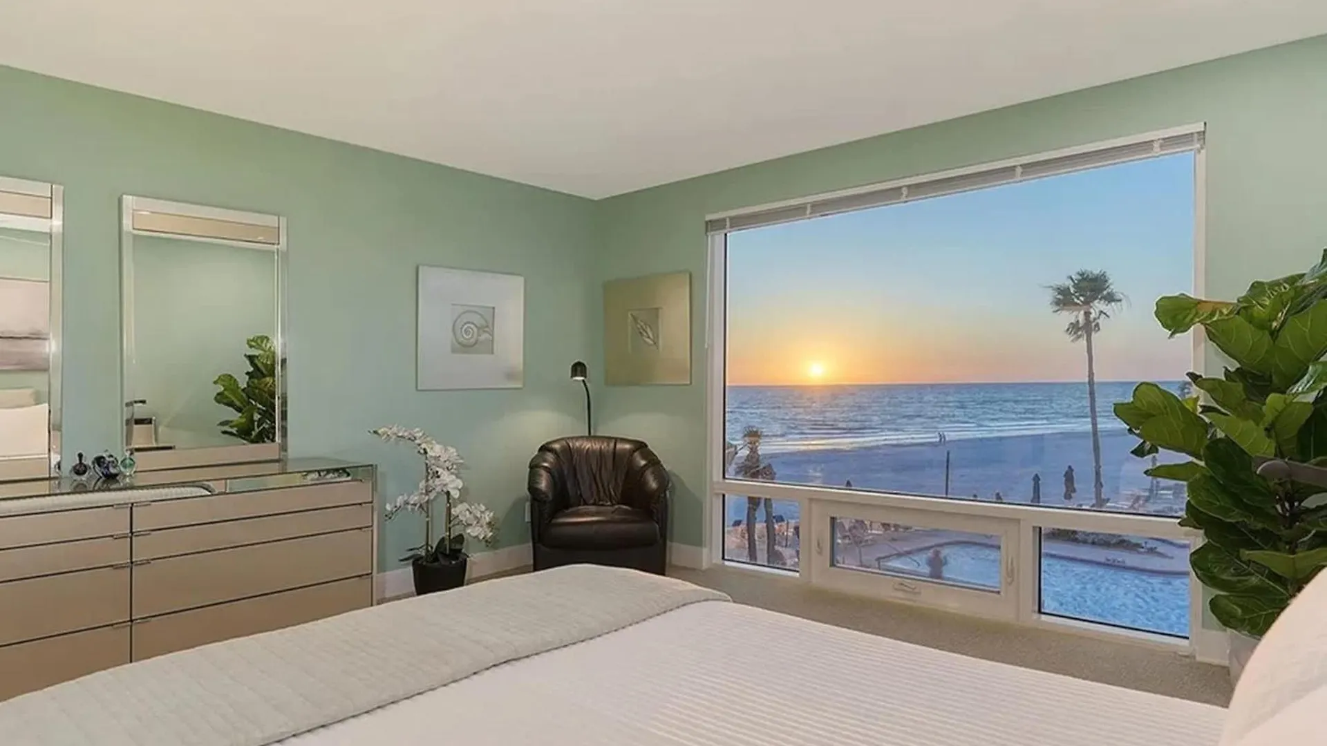 Beachfront Stunning Gulf Views In