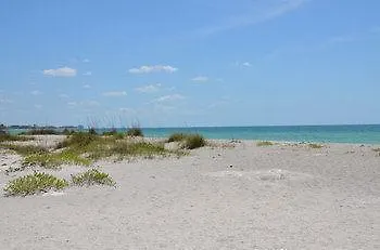 Rolling Waves Beach Cottages 酒店 朗博特岛