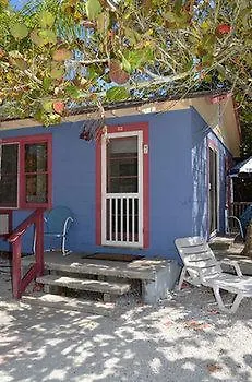 Rolling Waves Beach Cottages 酒店 3*