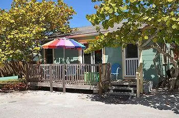 Rolling Waves Beach Cottages 3* 朗博特岛