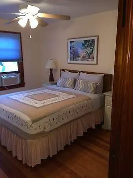 Rolling Waves Beach Cottages 酒店 3*