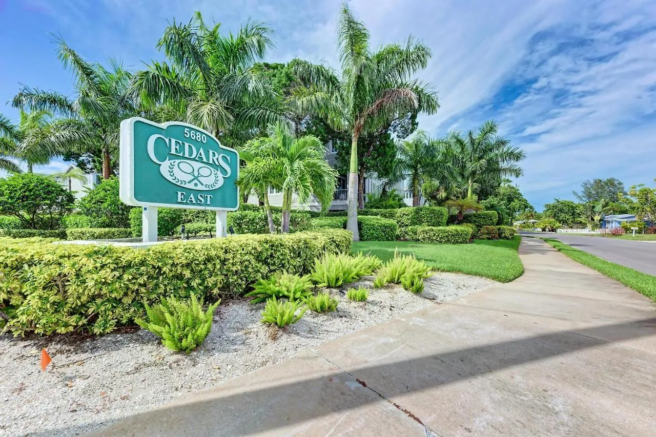 Cedars House-pet Friendly-2 Minute To The Apartment