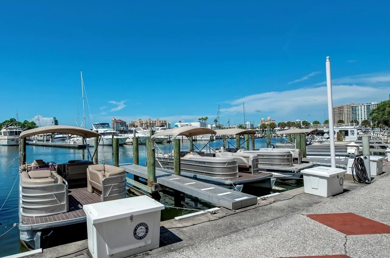 Cedars House-pet Friendly-2 Minute To The *