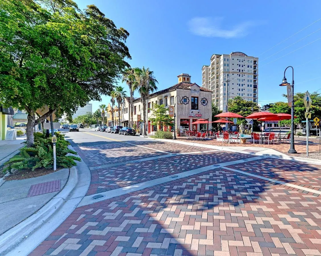 Cedars House-pet Friendly-2 Minute To The *
