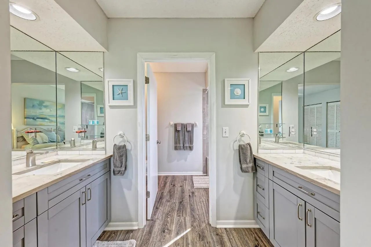 Cedars House-pet Friendly-2 Minute To The Apartment Longboat Key