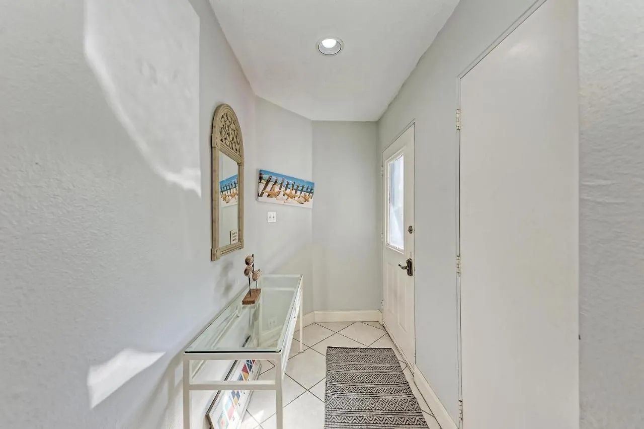 Apartment Cedars House-pet Friendly-2 Minute To The *