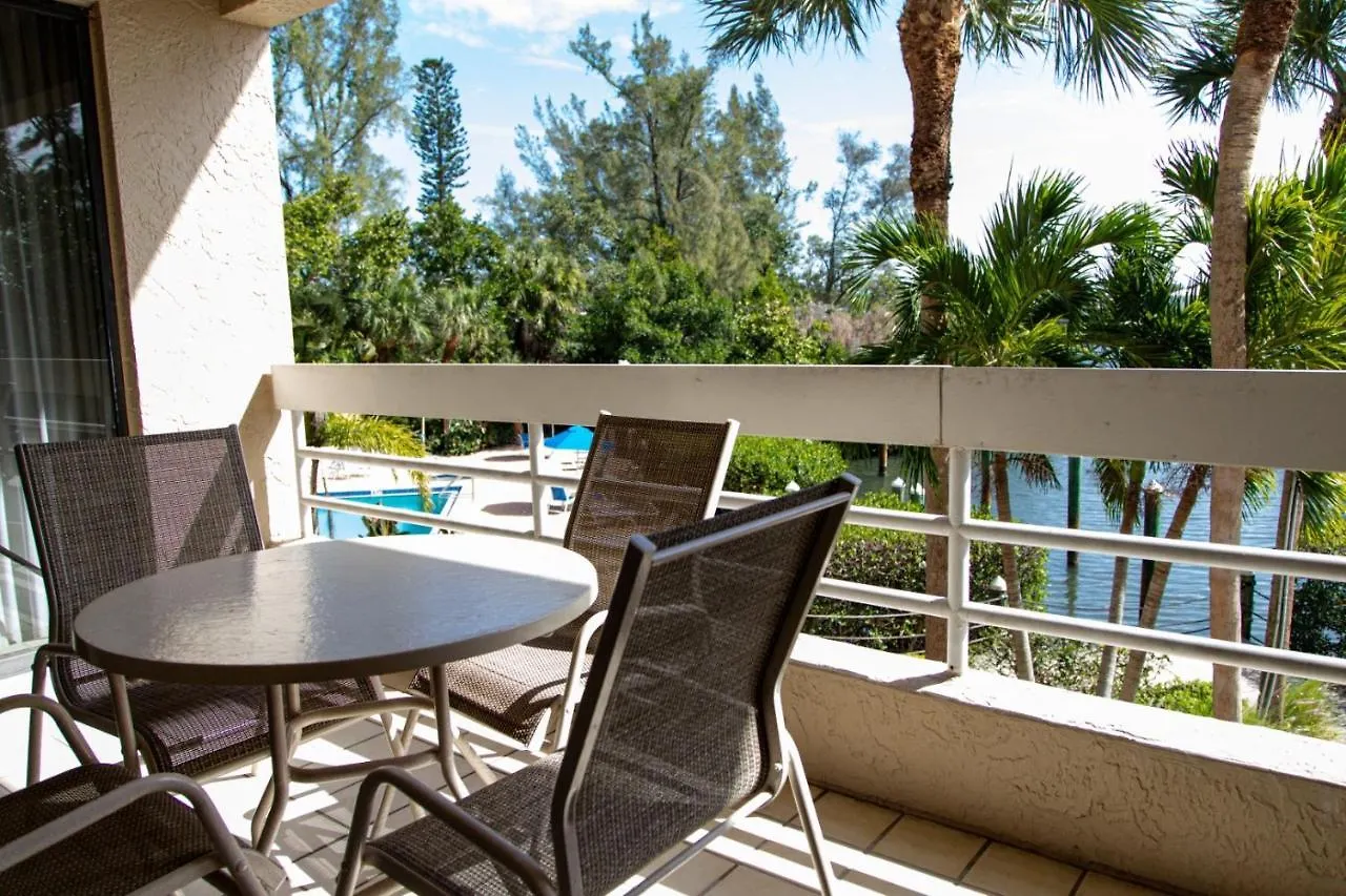 Apartment Longboat Bay Club