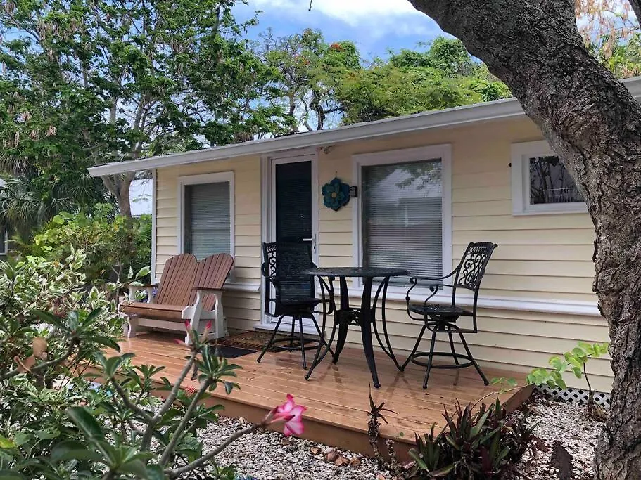 Holiday home ***bermuda-esque Island Cottage! Steps To Sand!*** *