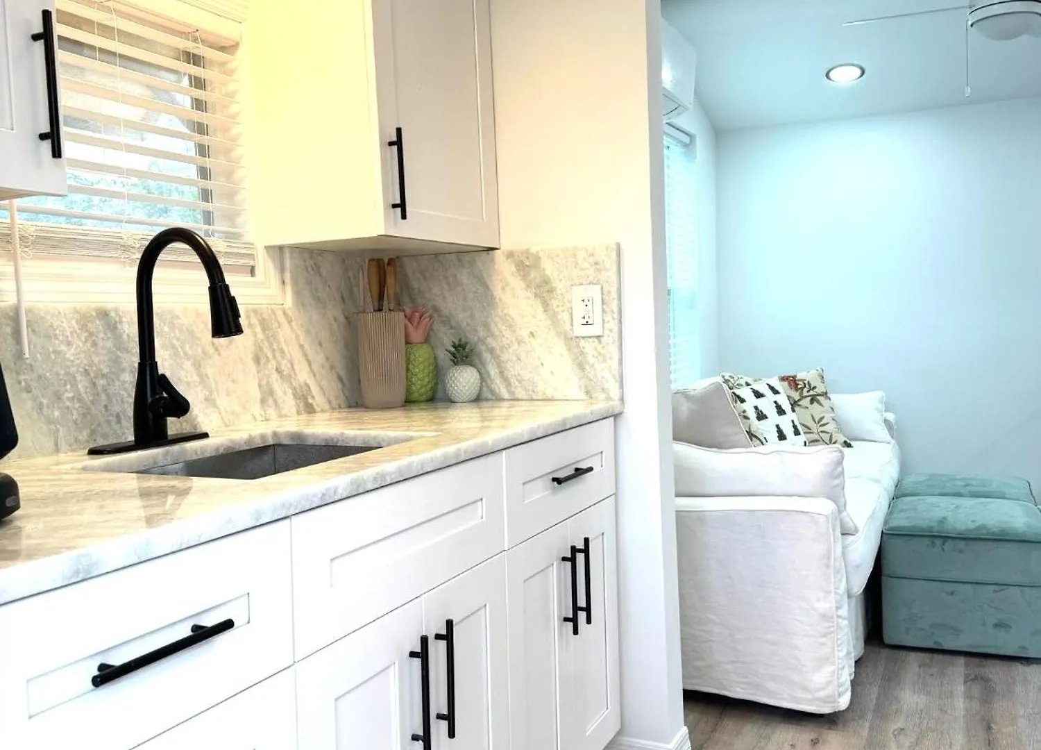 Holiday home ***bermuda-esque Island Cottage! Steps To Sand!*** Longboat Key