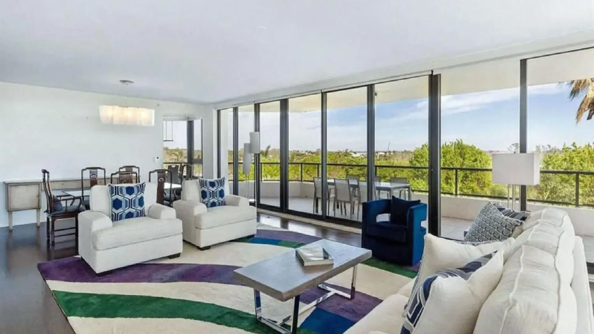 Beachfront With Beautiful Views On Apartment Longboat Key