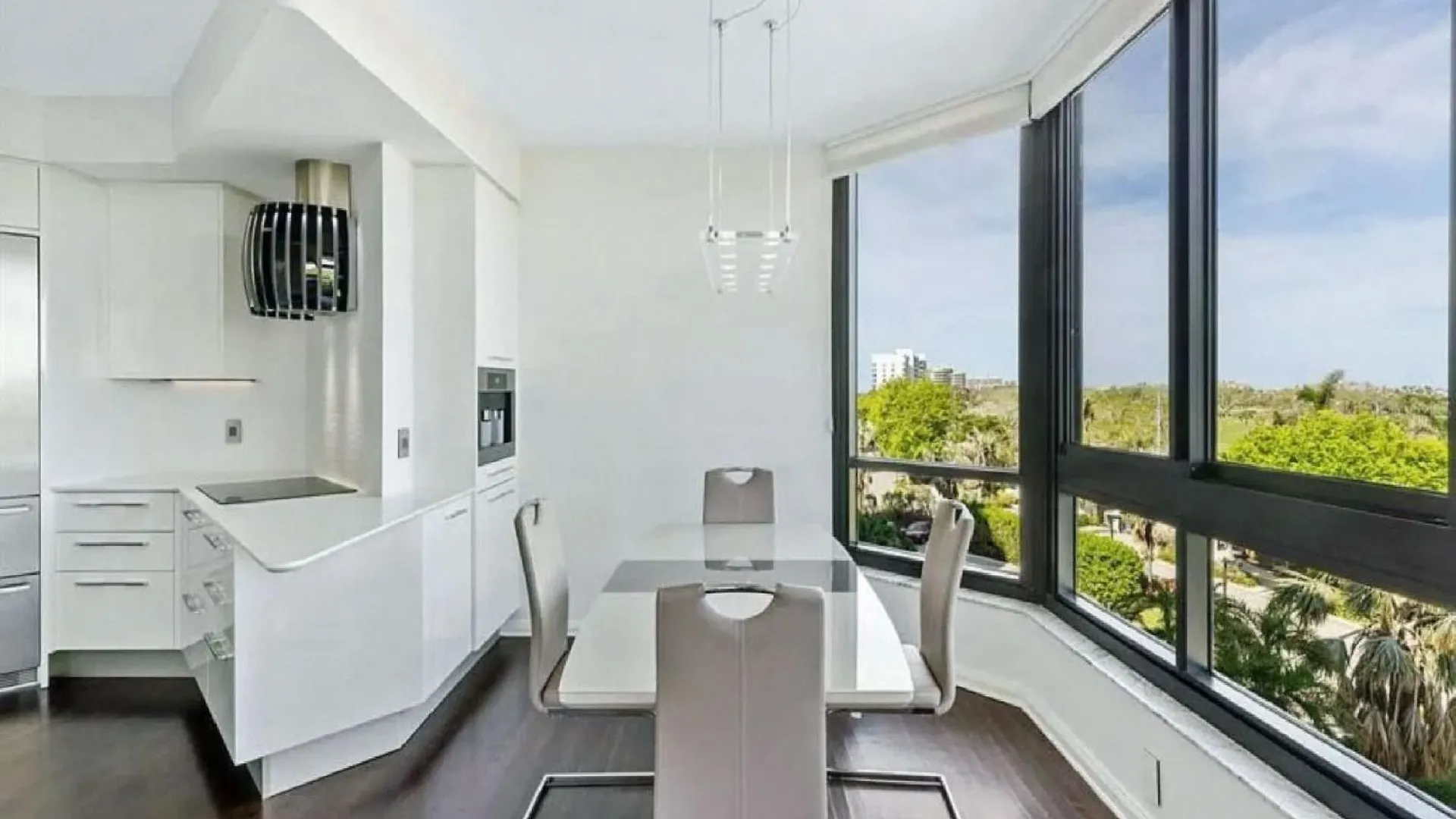 Beachfront With Beautiful Views On * Longboat Key