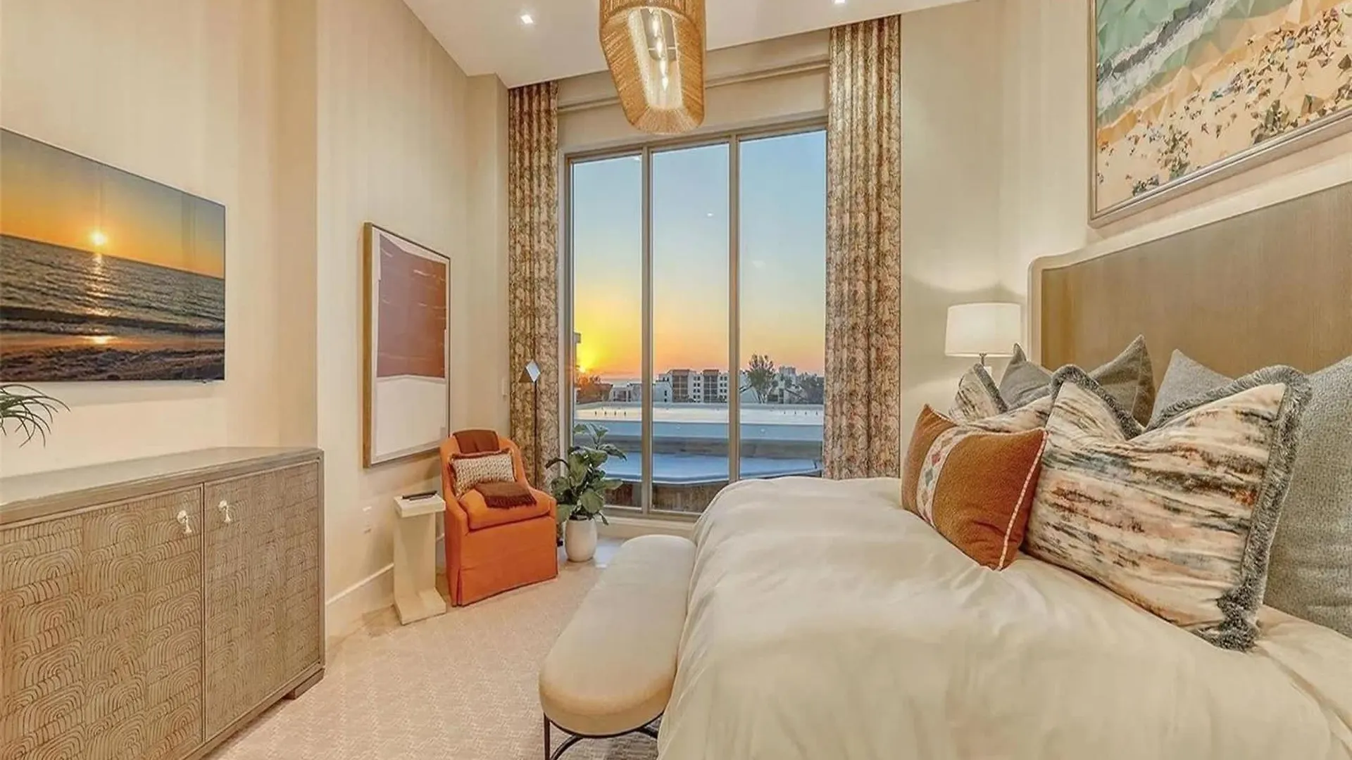 Beautiful Corner With Gulf And Bay Views