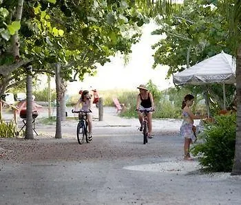 Rolling Waves Beach Cottages Ξενοδοχείο 3*